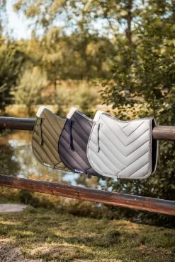 Horze Victoria Vielseitigkeitsschabracke -Reitsportbedarf 17420 bkgr 04