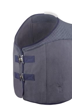 Horze Victoria Fleecedecke Mit Logoprint 13 Horze Victoria Fleecedecke Mit Logoprint -Reitsportbedarf 24440 IKB 2