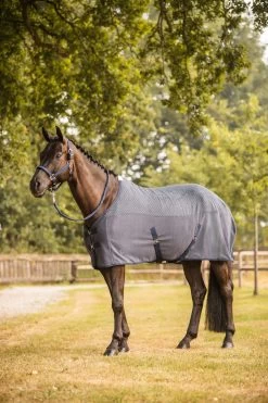 Horze Victoria Fleecedecke Mit Logoprint 15 Horze Victoria Fleecedecke Mit Logoprint -Reitsportbedarf 24440 ikb 04