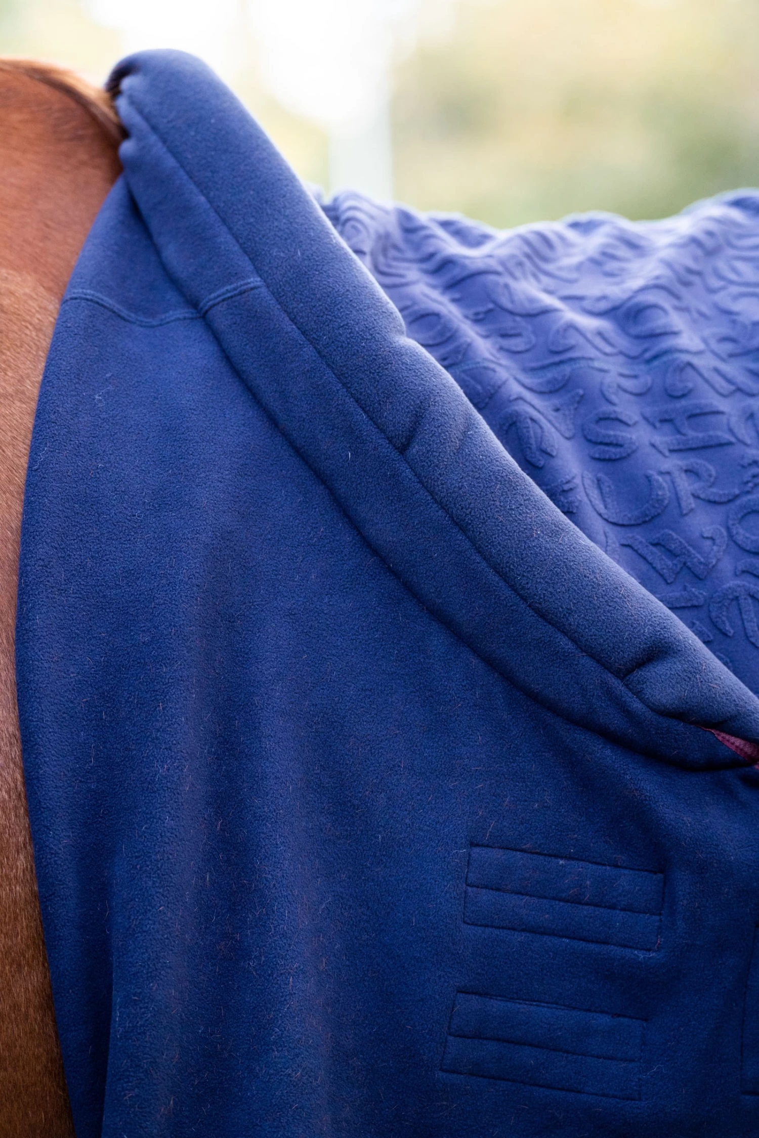 Horseware Embossed Cosy Neck Abschwitzdecke 3 Horseware Embossed Cosy Neck Abschwitzdecke – Bild 3