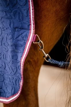 Horseware Embossed Cosy Neck Abschwitzdecke 10 Horseware Embossed Cosy Neck Abschwitzdecke -Reitsportbedarf 340951 DB BU 4
